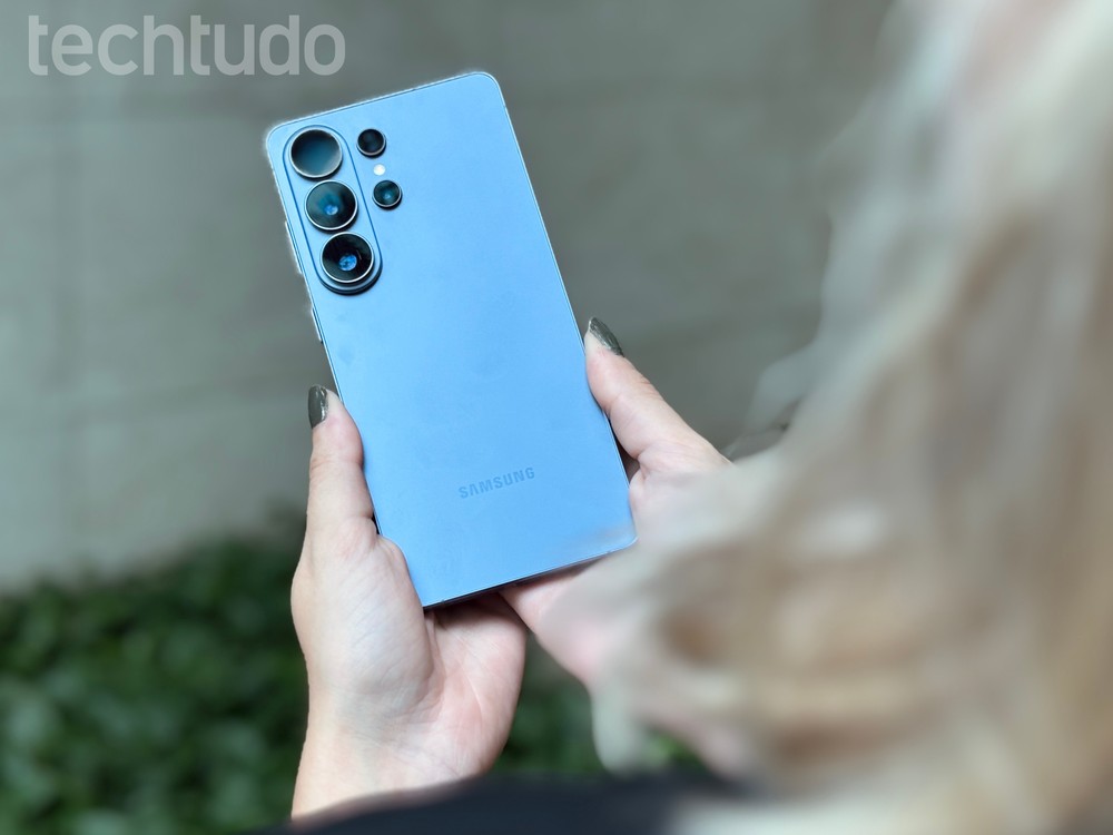Galaxy S26 Ultra é o modelo mais caro da lista, disponível por R$ 8.949 na Amazon — Foto: Ana Loubak/TechTudo