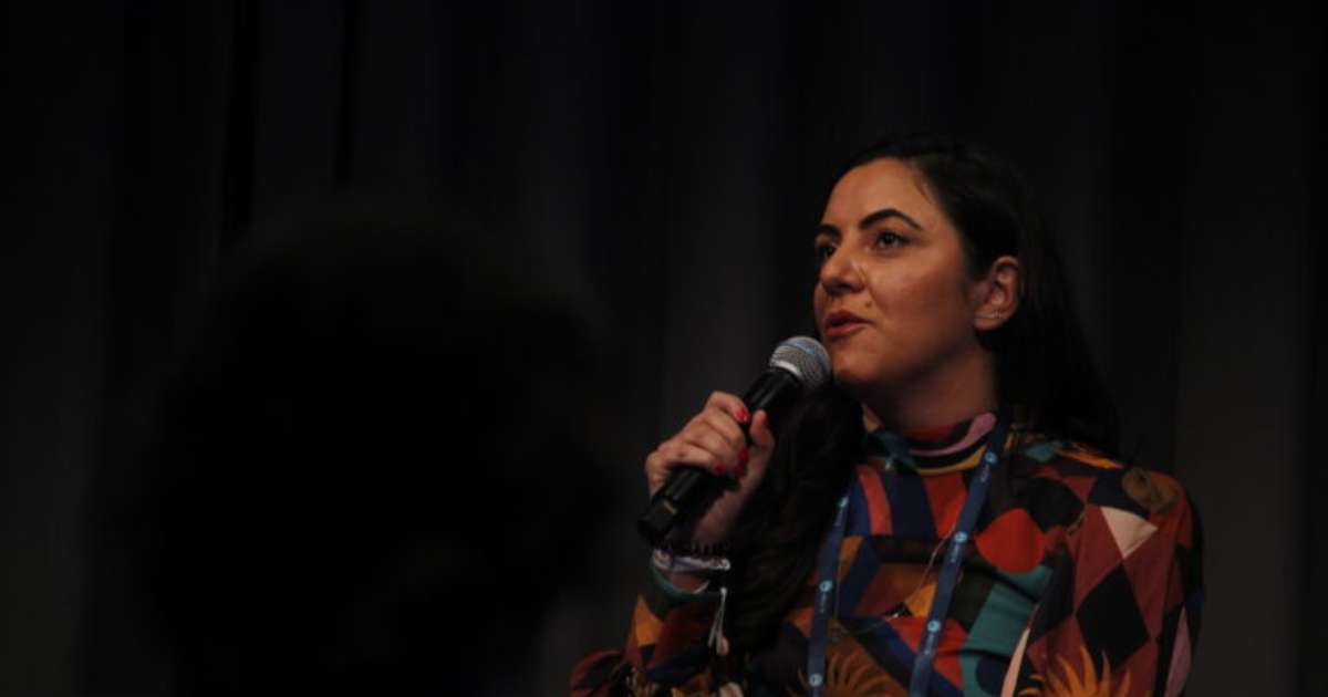Jornalista revela receber ameaças, ataques e incentivo a agressão sexual após matéria sobre áudio de Nikolas com Vorcaro