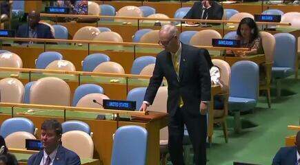 Autoridade dos EUA deixa Assembleia da ONU durante discurso de presidente do Irã