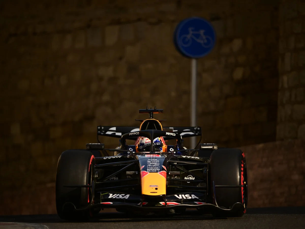 Fórmula 1: Max Verstappen lidera terceiro treino livre no Azerbaijão