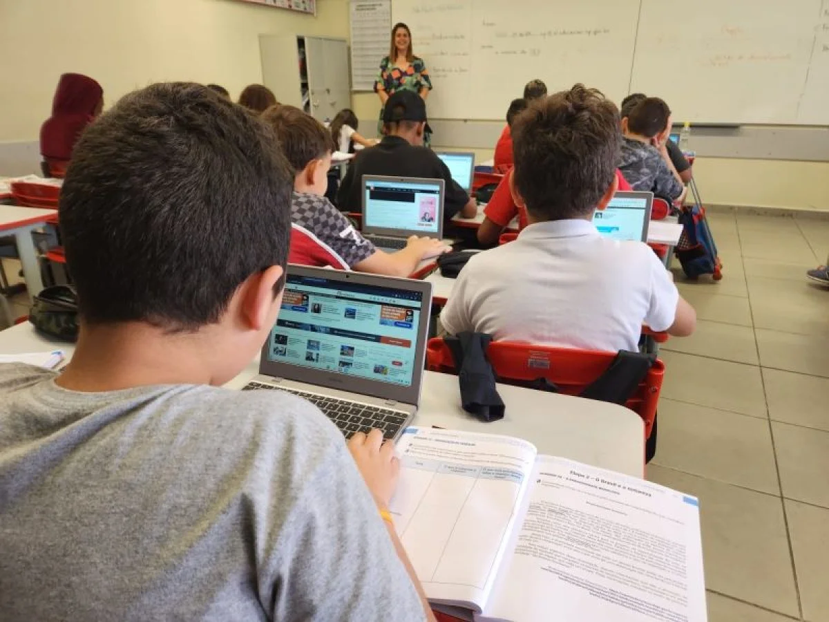 Justiça trava contratação temporária de professores pelo Governo de SP