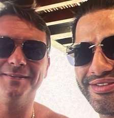 Flávio Bolsonaro tem foto com 'Sicário' divulgada por site, mas nega conhecê-lo Foto: Reprodução/ICL
