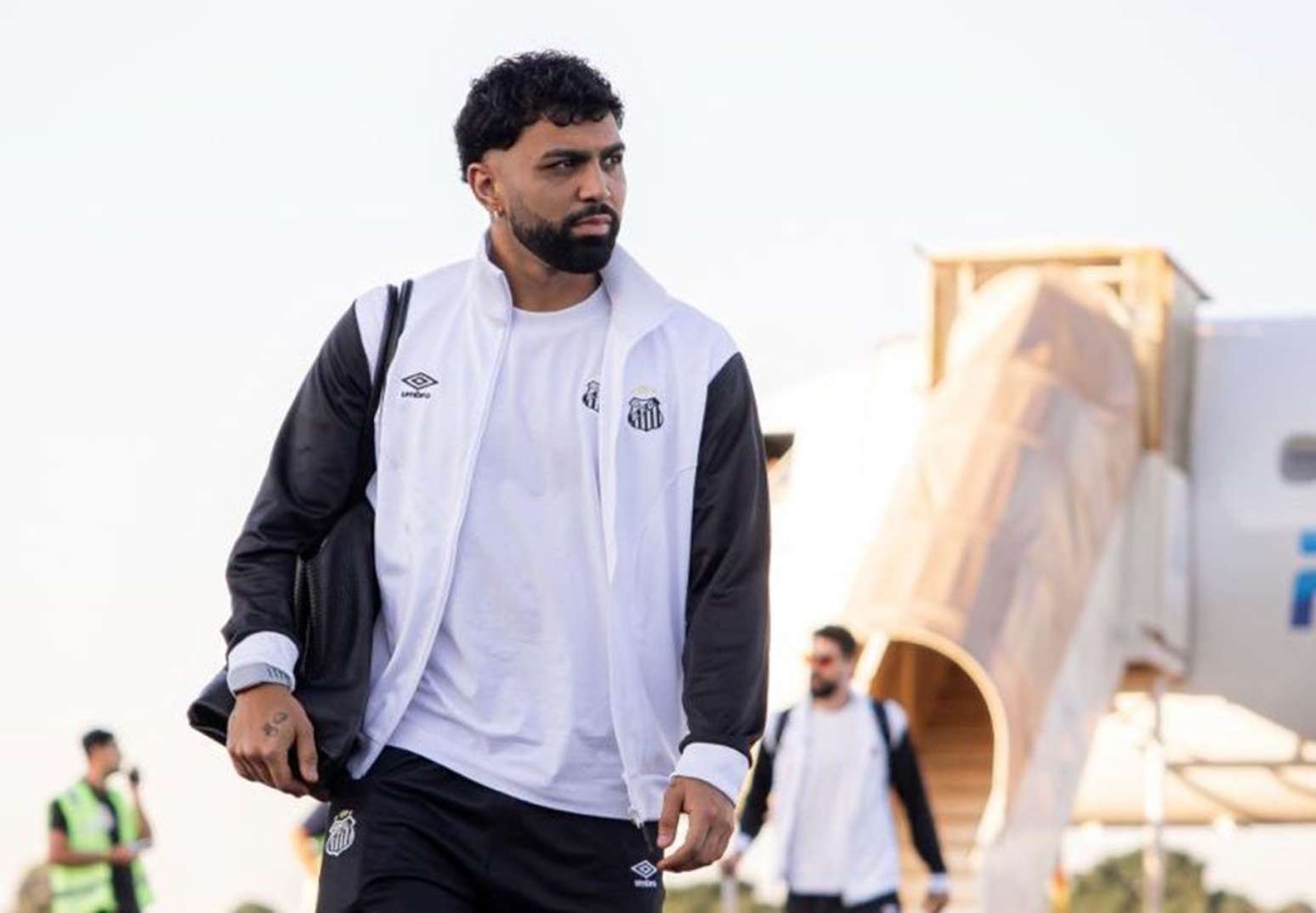 Empr&eacute;stimo de Gabigol ao Santos termina em dezembro &ndash;