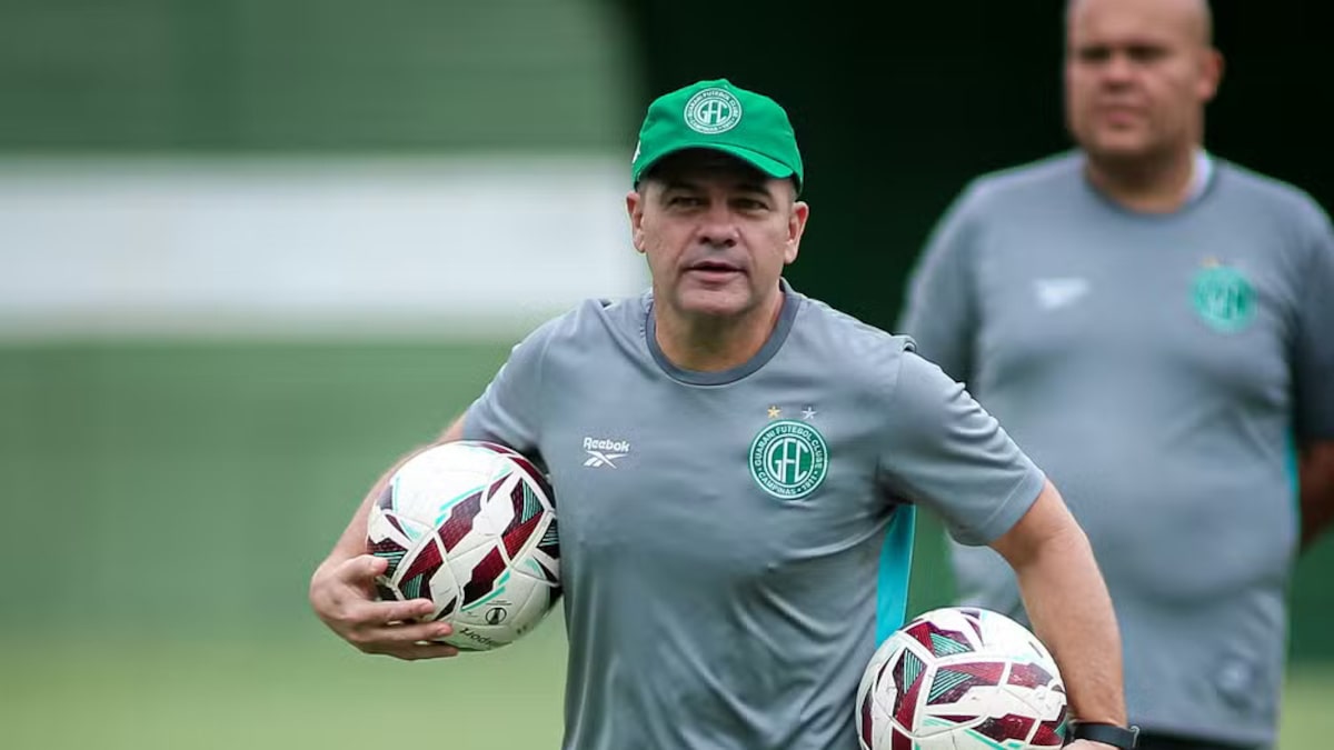 Criciúma anuncia técnico por empréstimo após saída de Baptista para o Inter